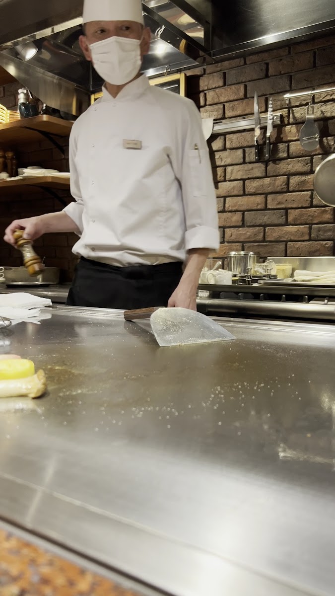 Teppan Dinig Kamiya 栄駅前店